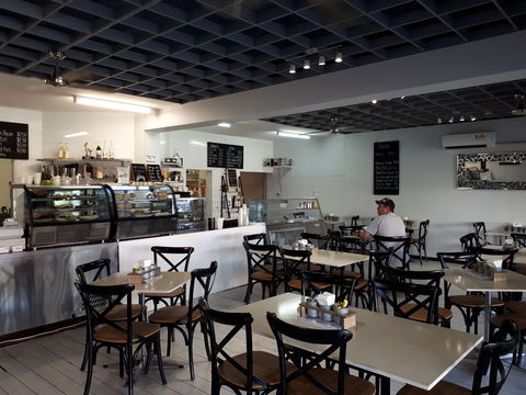 E'Claire's Coffee Shop - Surfers Paradise Gold Coast 1