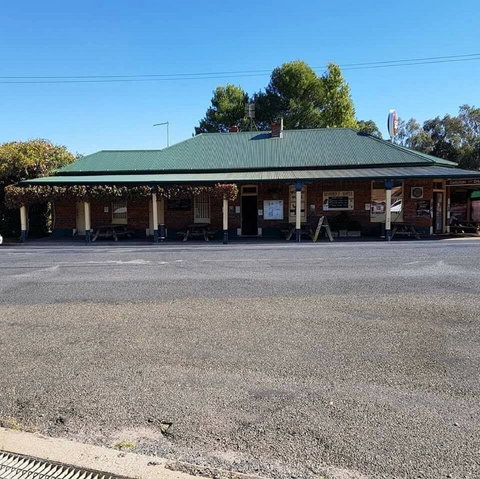 Wombat Hotel - Surfers Paradise Gold Coast 1