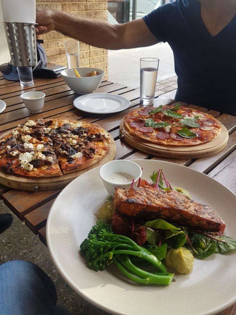 Whistling Kite - Surfers Paradise Gold Coast 0