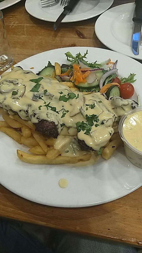 HIYC Cafe & Restaurant - Surfers Paradise Gold Coast 0