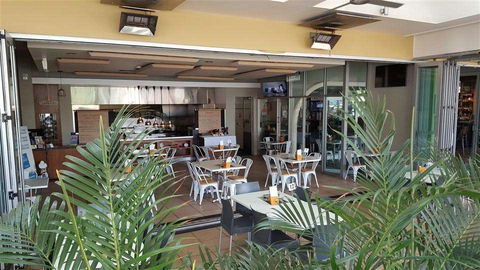 Caloundra Hotel - Surfers Paradise Gold Coast 0