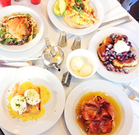 Lumiere Cafe & Patisserie - Surfers Paradise Gold Coast 0