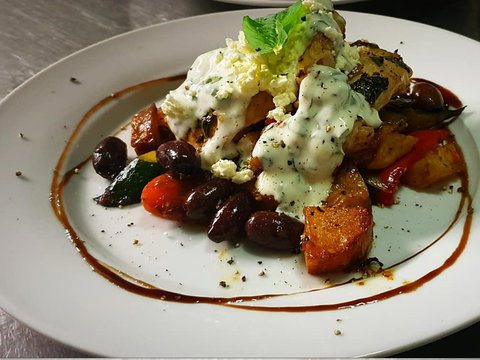 The Hunter Artisan Gallery And Cafe - Surfers Paradise Gold Coast 2