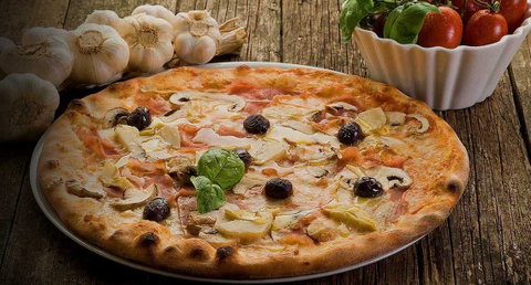 Alex's Pizza - Surfers Paradise Gold Coast 0