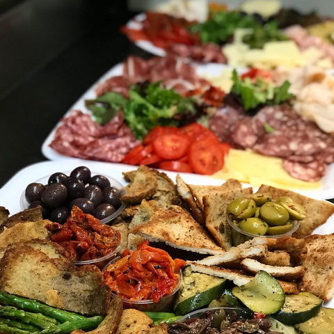 M.R Hotdog - CBD - Surfers Paradise Gold Coast 0