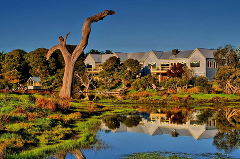 The Minya Vineyard & Winery - Surfers Paradise Gold Coast 0