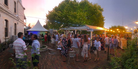 Royal Oak Hotel Penola - Surfers Paradise Gold Coast 2