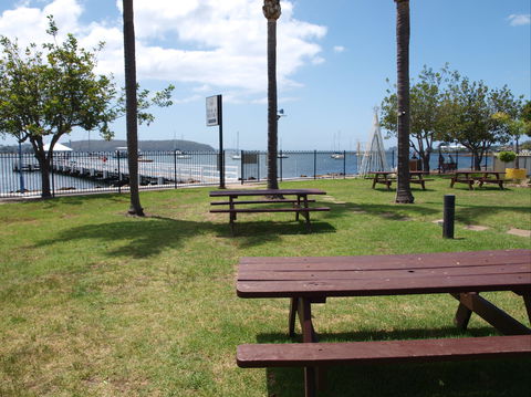 Mariners On The Waterfront Bistro - Surfers Paradise Gold Coast 2