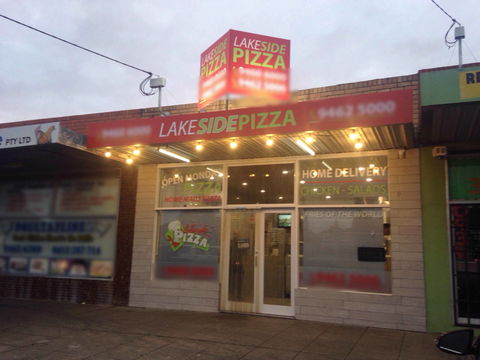 Lakeside Pizza - Surfers Paradise Gold Coast 0