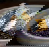 Six Feet Under Newstead - Surfers Paradise Gold Coast