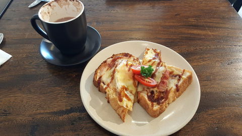 Grindstone Coffee House - Surfers Paradise Gold Coast 0