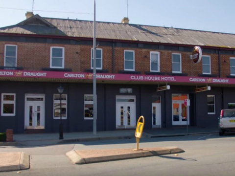 The Clubhouse Hotel - Surfers Paradise Gold Coast 2