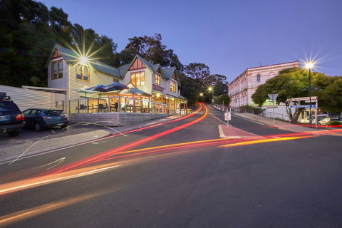 Bushman's - Surfers Paradise Gold Coast 0