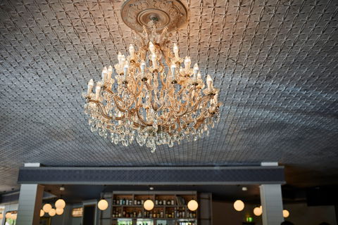 Mayfair Lane Pub And Dining Room - Surfers Paradise Gold Coast 1