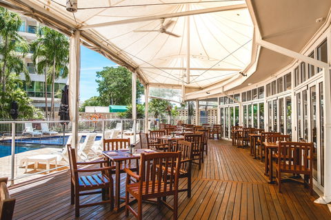 Poolside Restaurant And Bar - Surfers Paradise Gold Coast 0