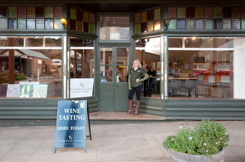 Tamburlaine Organic Wines Millthorpe Cellar Door - Surfers Paradise Gold Coast 0