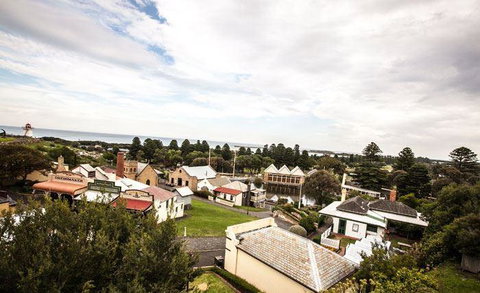 Hong Loch - Surfers Paradise Gold Coast 0