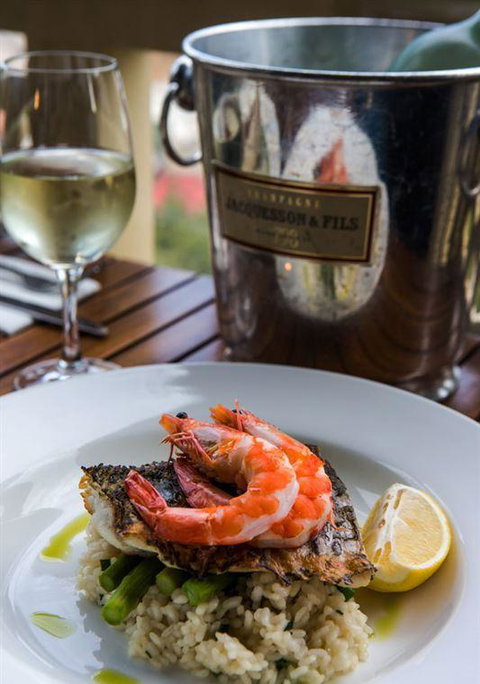 Hong Loch - Surfers Paradise Gold Coast 9