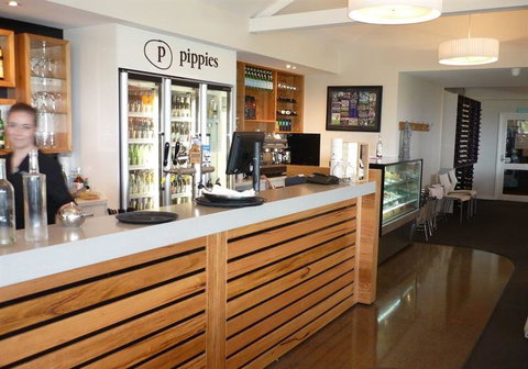 Hong Loch - Surfers Paradise Gold Coast 6