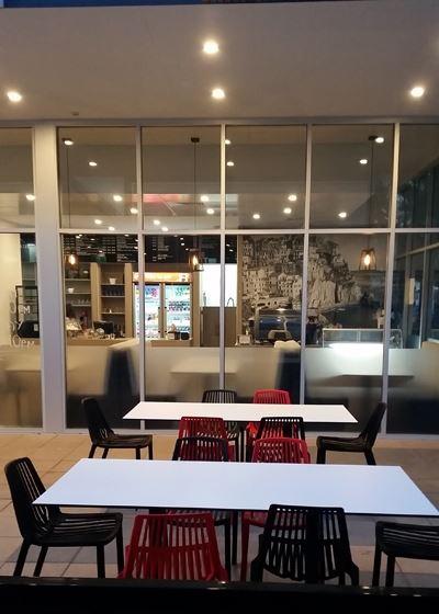 Saltwater Cafe & Pizza - Surfers Paradise Gold Coast 3