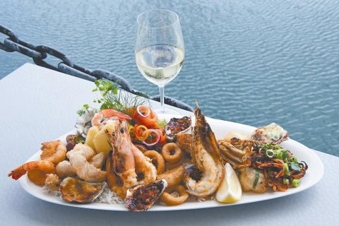 Omeros Bros Seafood Restaurant - Surfers Paradise Gold Coast 0