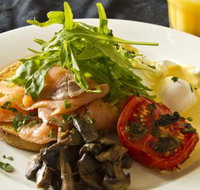 Hungry Wolfs Kincumber - Surfers Paradise Gold Coast