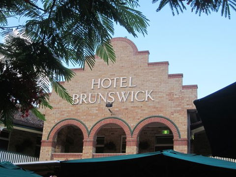 Bruns Brasserie - Surfers Paradise Gold Coast 0