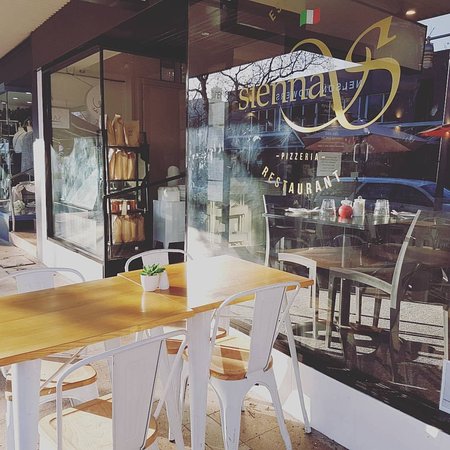 Sienna’s Pizzeria + Bar & Restaurant - Surfers Paradise Gold Coast 0