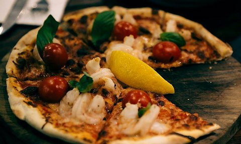 Manly Pizza & Wine - Surfers Paradise Gold Coast 2