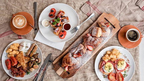 Seville Estate Restaurant & Cafe - Surfers Paradise Gold Coast 2