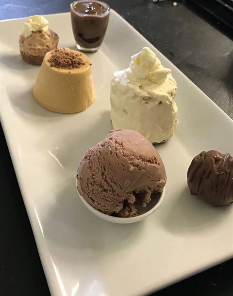 Cottontails Restaurant And Winery - Surfers Paradise Gold Coast 9