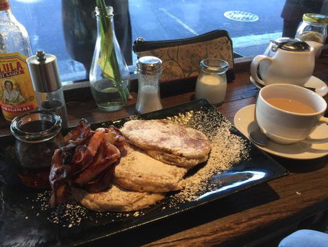 The Lansdowne Cafe - Surfers Paradise Gold Coast 0