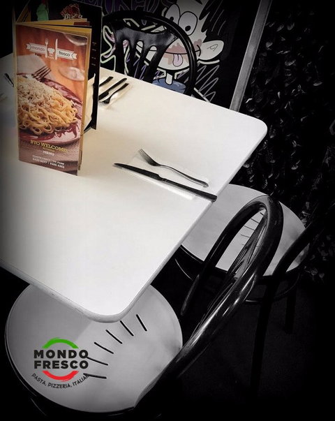 Mondo Fresco Vic Park - Surfers Paradise Gold Coast 3