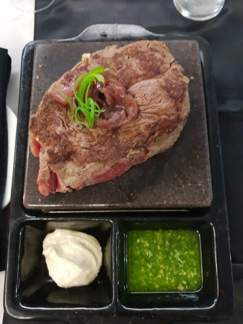 Carnarvon Motel HotRocks Restaurant - Surfers Paradise Gold Coast 3