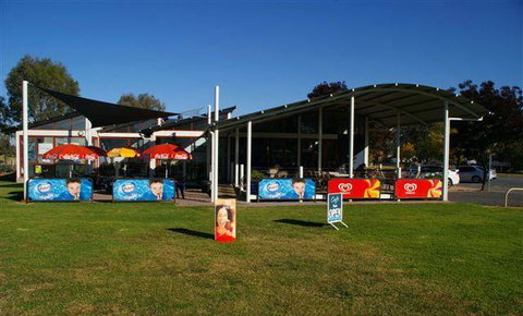 Submarine Cafe - Surfers Paradise Gold Coast 6