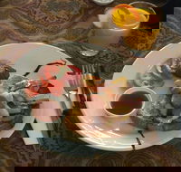 Joie De Vivre The Joy Of Life - Surfers Paradise Gold Coast