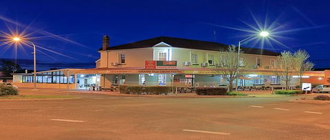 Grand Old Crow Hotel - Surfers Paradise Gold Coast 0