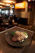 Magpies Sporting Club - Surfers Paradise Gold Coast 5