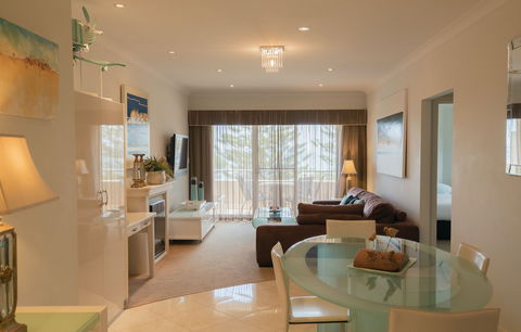 Aurora Ozone Hotel - Surfers Paradise Gold Coast 6