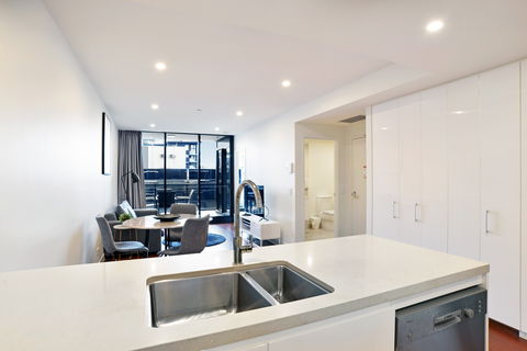 Arise Atlas - Surfers Paradise Gold Coast 12