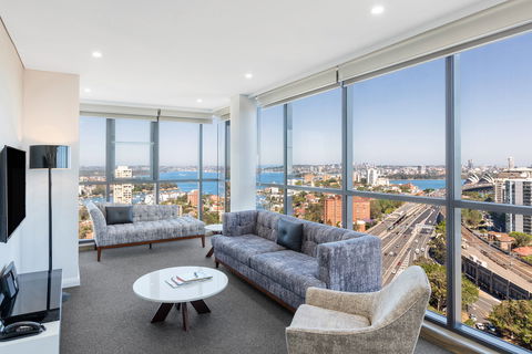 Meriton Serviced Apartments North Sydney - Surfers Paradise Gold Coast 8