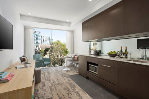 Quest North Sydney - Surfers Paradise Gold Coast 9