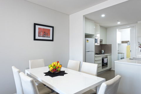 Astra Apartments North Sydney - Surfers Paradise Gold Coast 6