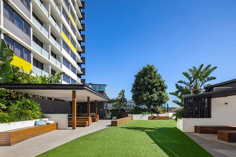 Alcyone Hotel Residences - Surfers Paradise Gold Coast 3