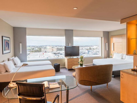 PARKROYAL Melbourne Airport - Surfers Paradise Gold Coast 4