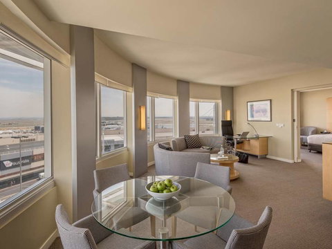 PARKROYAL Melbourne Airport - Surfers Paradise Gold Coast 12