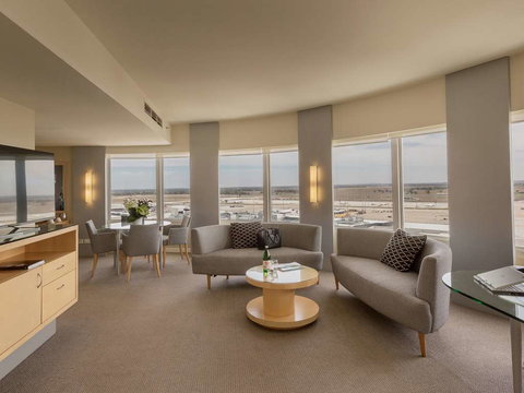 PARKROYAL Melbourne Airport - Surfers Paradise Gold Coast 13