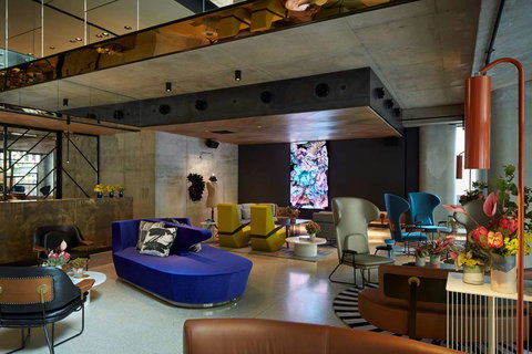 QT Melbourne - Surfers Paradise Gold Coast 1