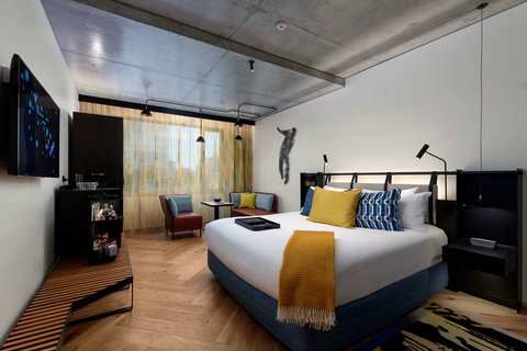 QT Melbourne - Surfers Paradise Gold Coast 4