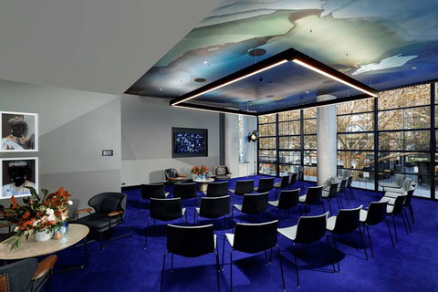 QT Melbourne - Surfers Paradise Gold Coast 9